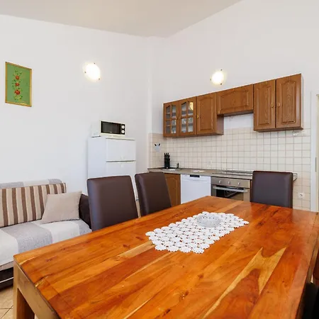 Apartment Brana *