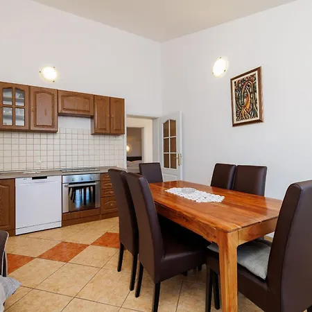 Apartment Brana *