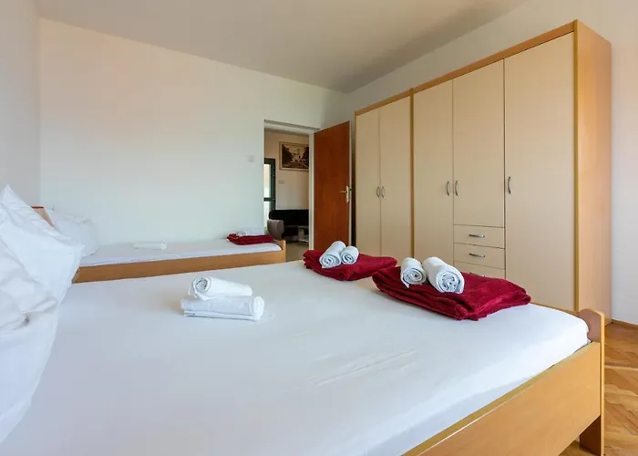 Apartment Brana *