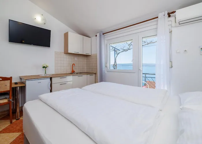 Apartment Brana *
